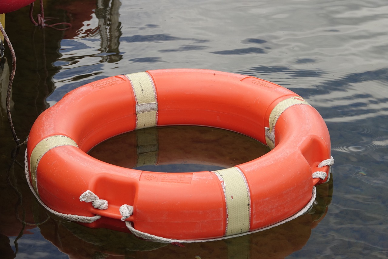 Rumor Refutation：How Should We Rescue a Child Who Is Drowning?